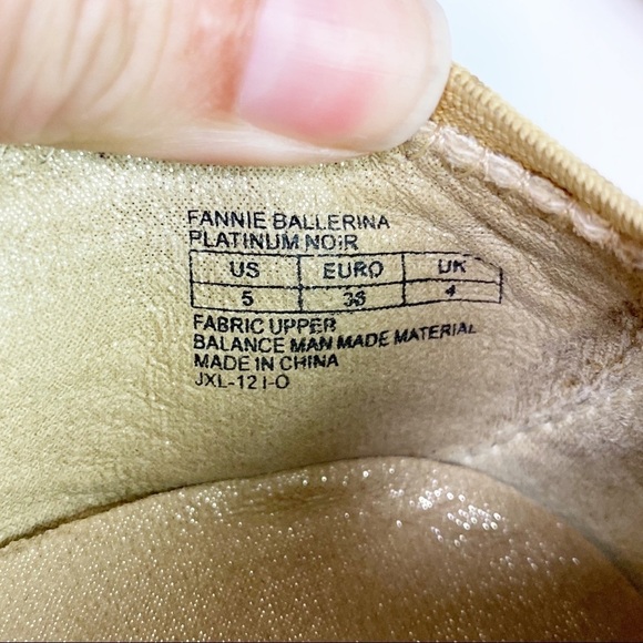 Stuart Weitzman Fannie Gold Bow Ballerina Flats - Picture 6 of 9